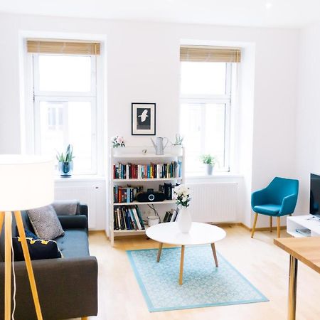 Bright, Central And Stylish City Apartment Вена Экстерьер фото